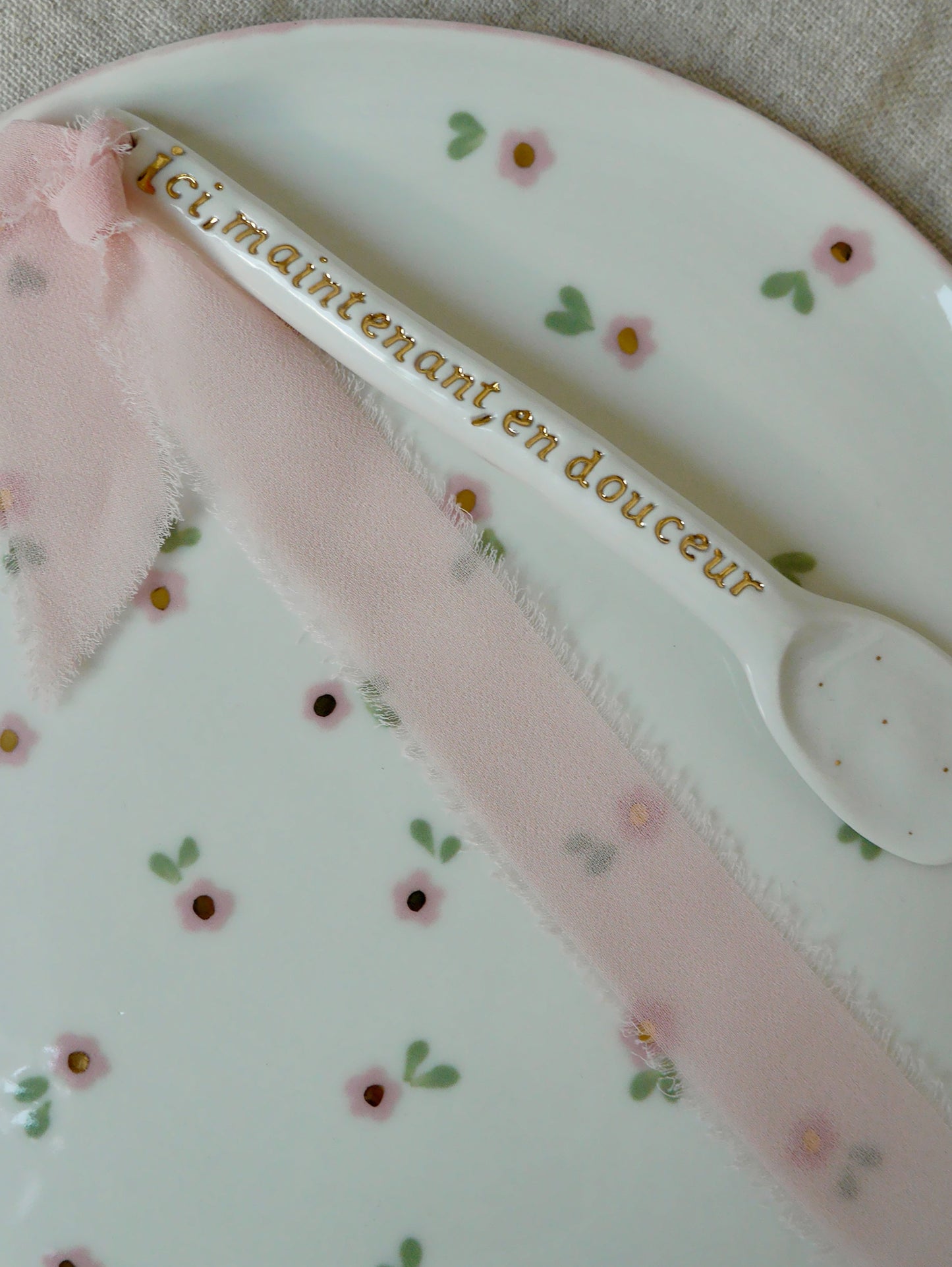 Petite Cuillère en Porcelaine