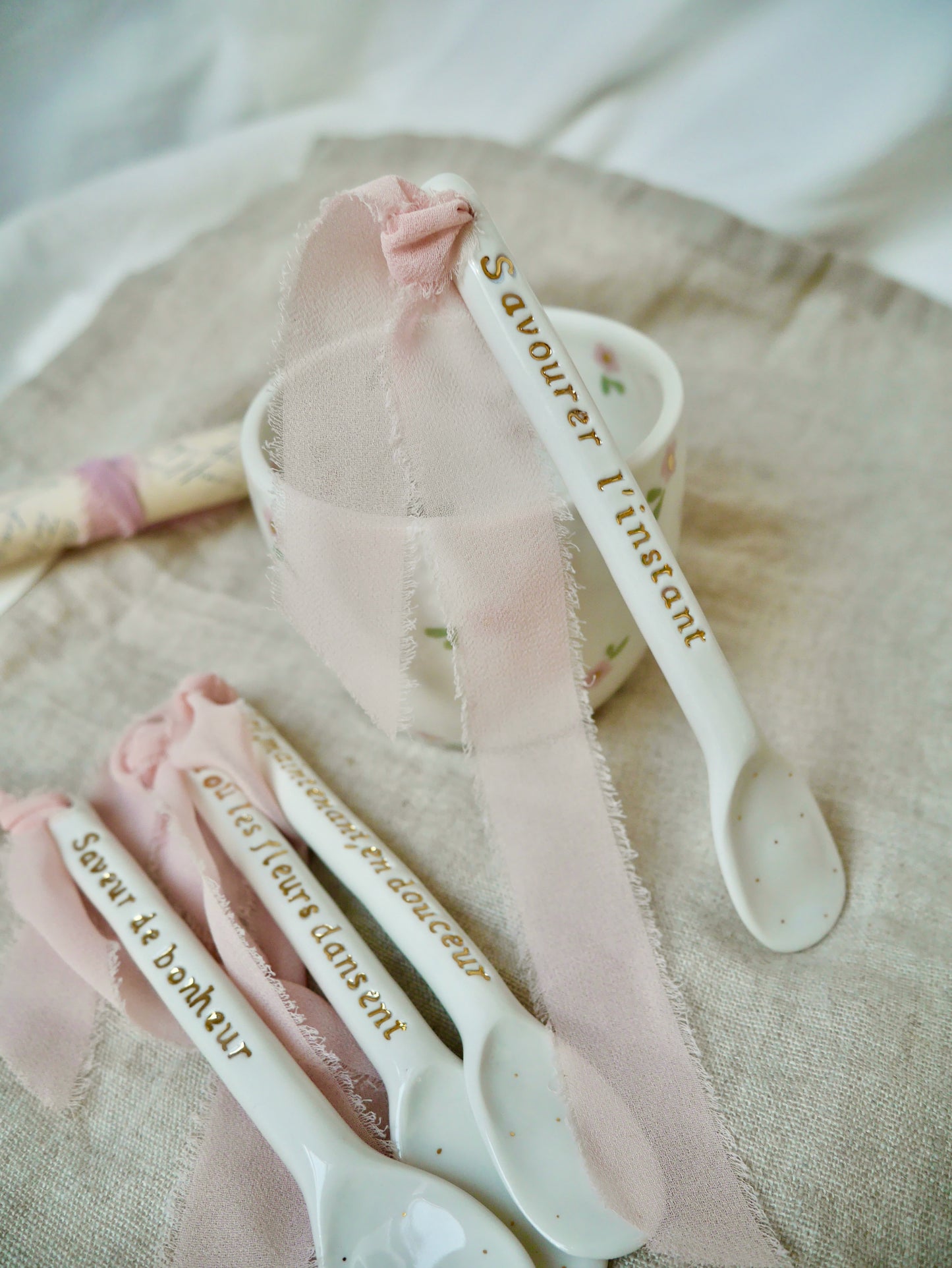 Petite Cuillère en Porcelaine