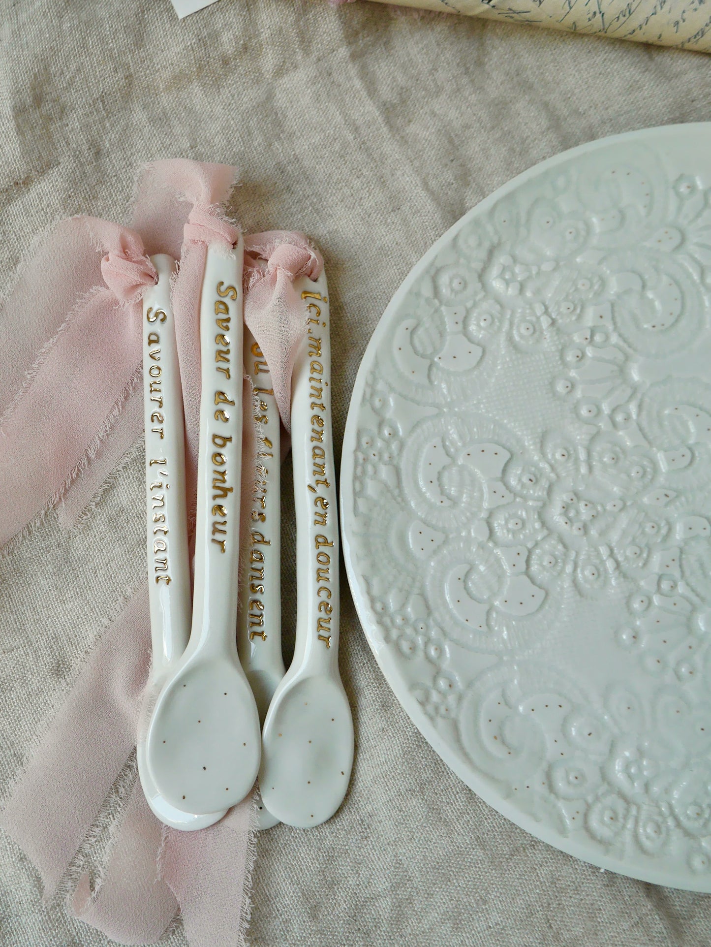 Petite Cuillère en Porcelaine