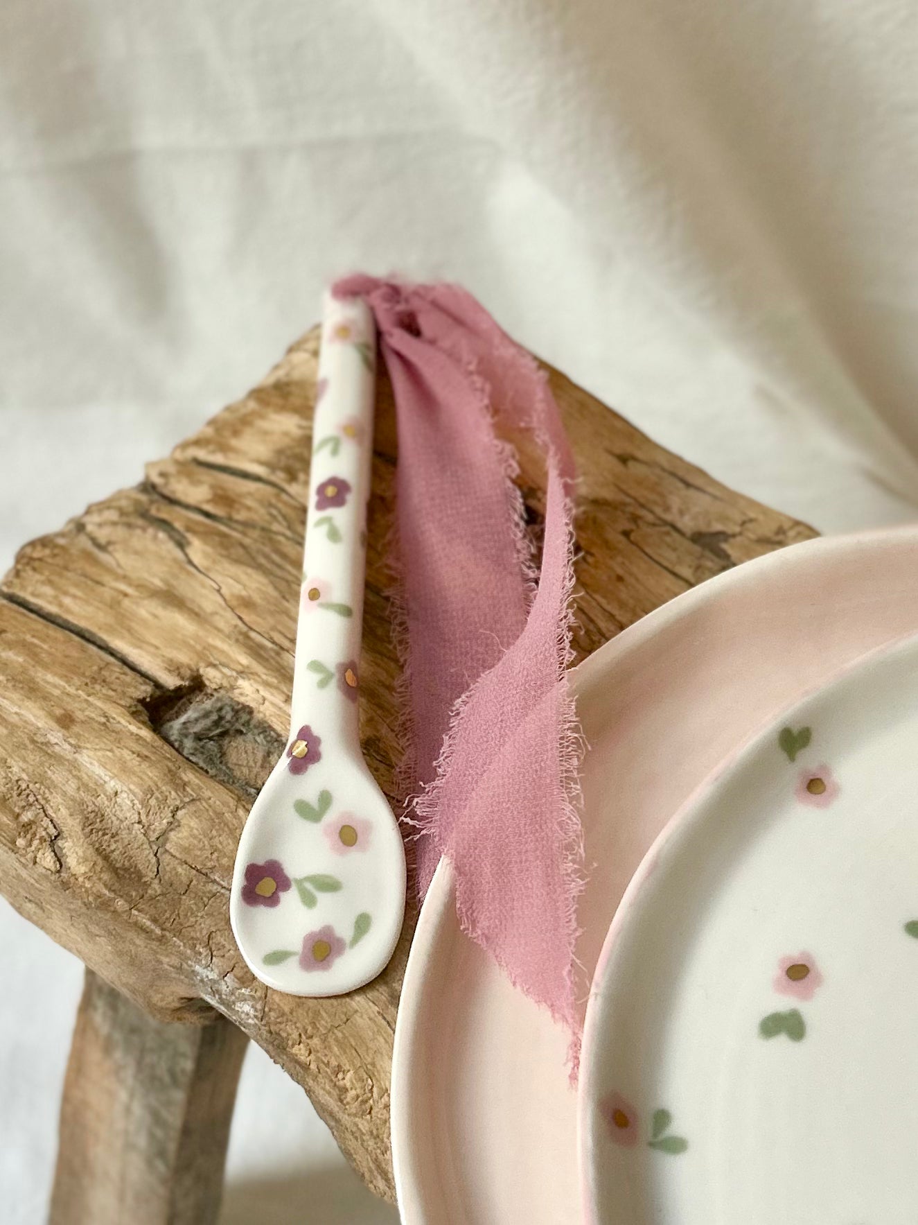 Petite Cuillère en Porcelaine