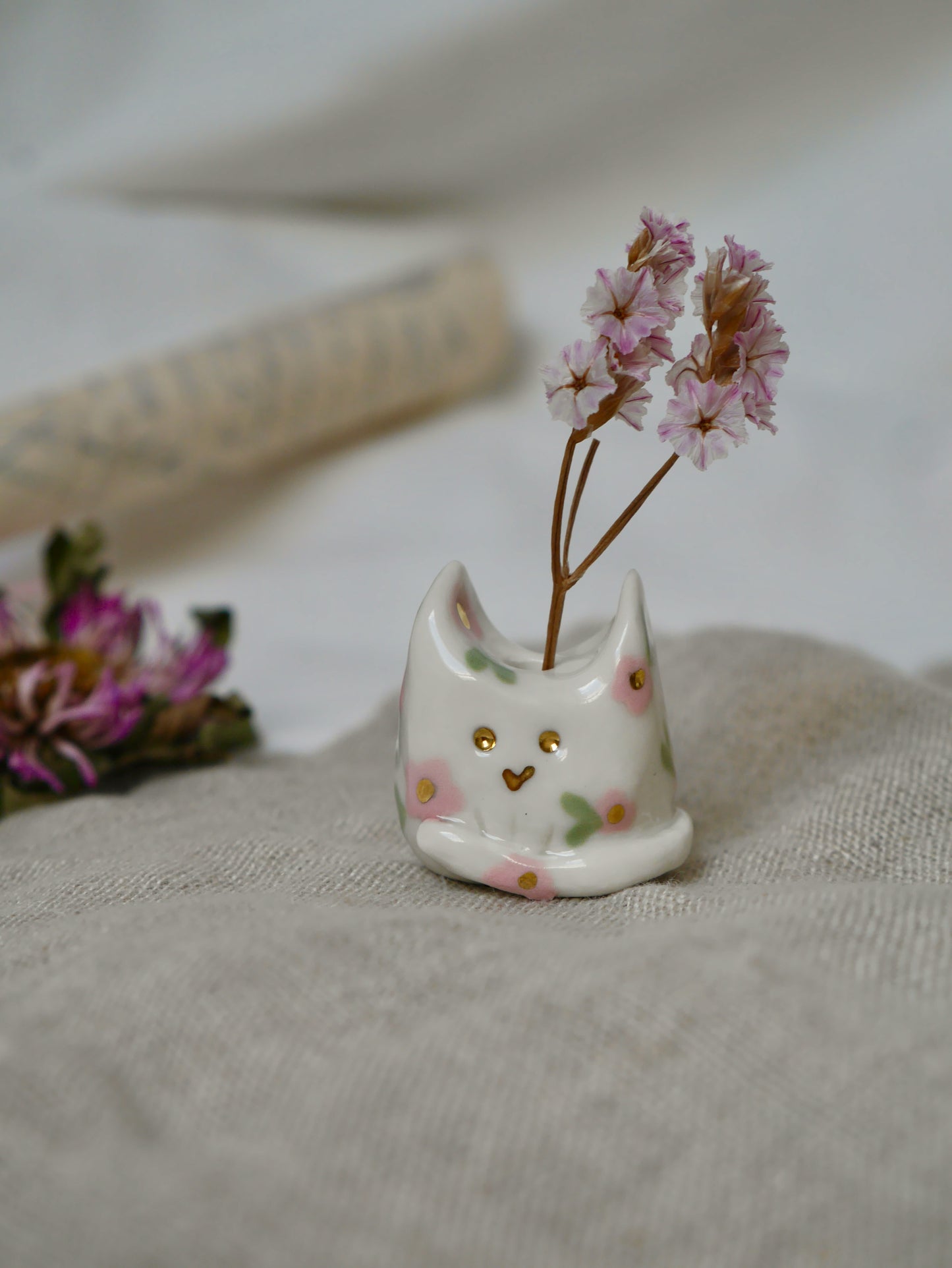Grigri chat fleurs roses "vase"
